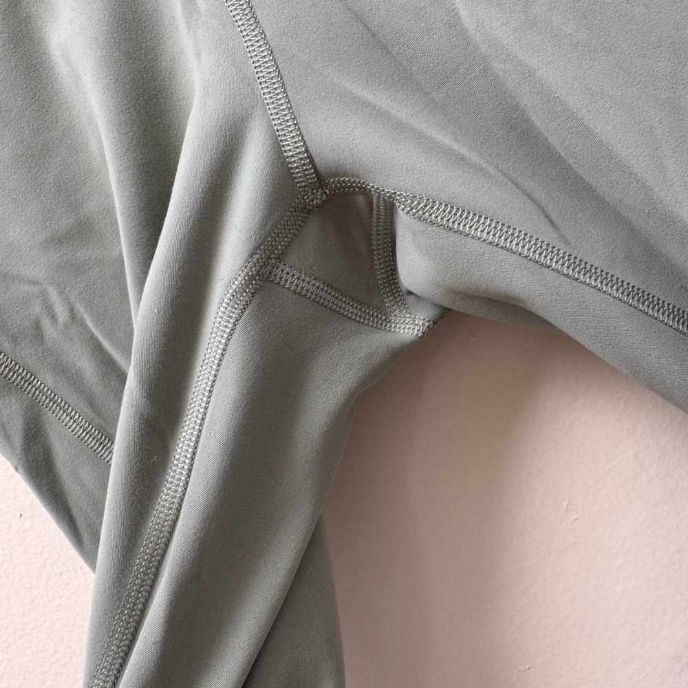 Lululemon Women's High-Waisted wunder train with pockets 25 inch brand nwot - Picture 3 of 7